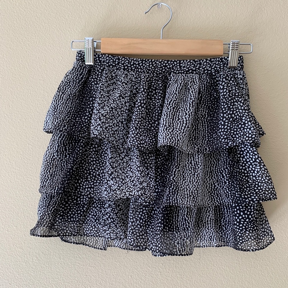 EUC H&M Tiered Ruffle Mini Skirt Black White 0/2
